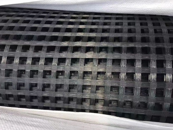 玻纖土工格柵的優(yōu)點(diǎn)和缺點(diǎn)分別是什么